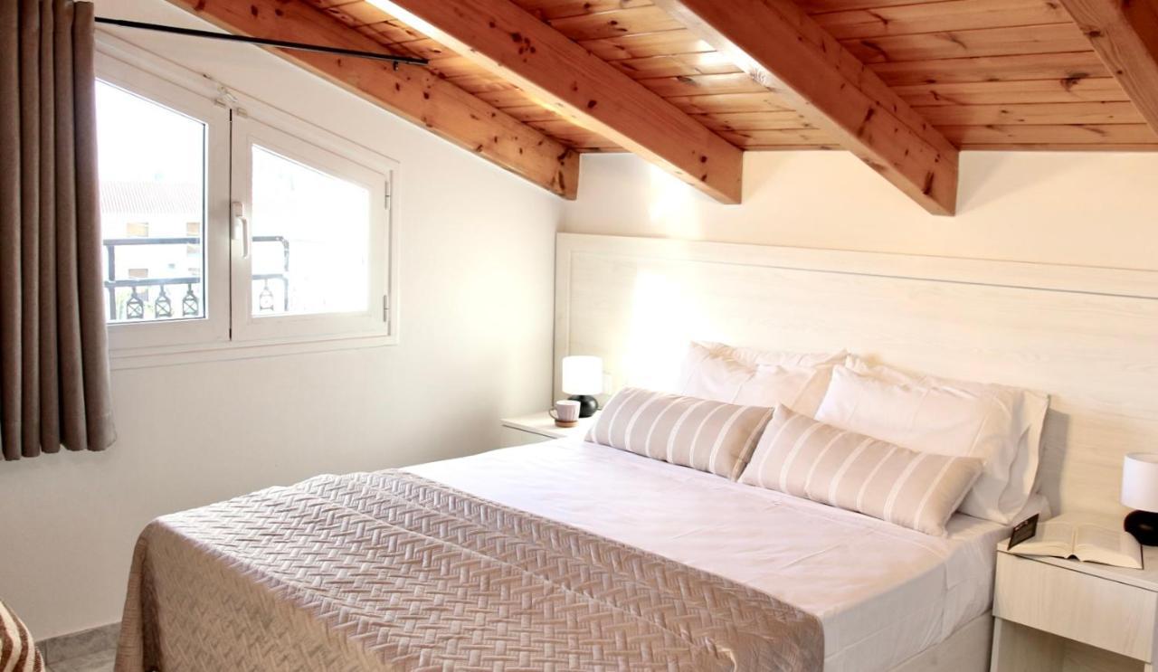 Lightful Attic At Regina Apartments Alikanász Kültér fotó